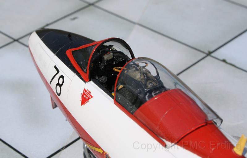 Hawker Hunter F.6 Revell 1-32 Lauerbach Peter 02.JPG